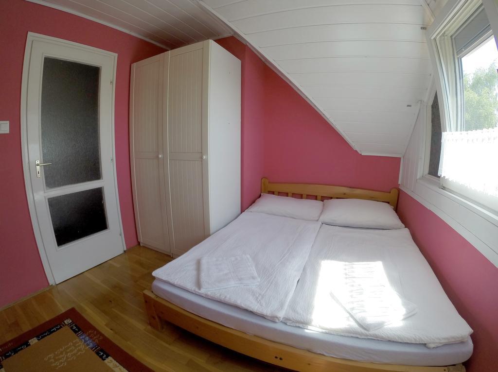 Bodza Vendeghaz Hotel Balatonfured Bagian luar foto